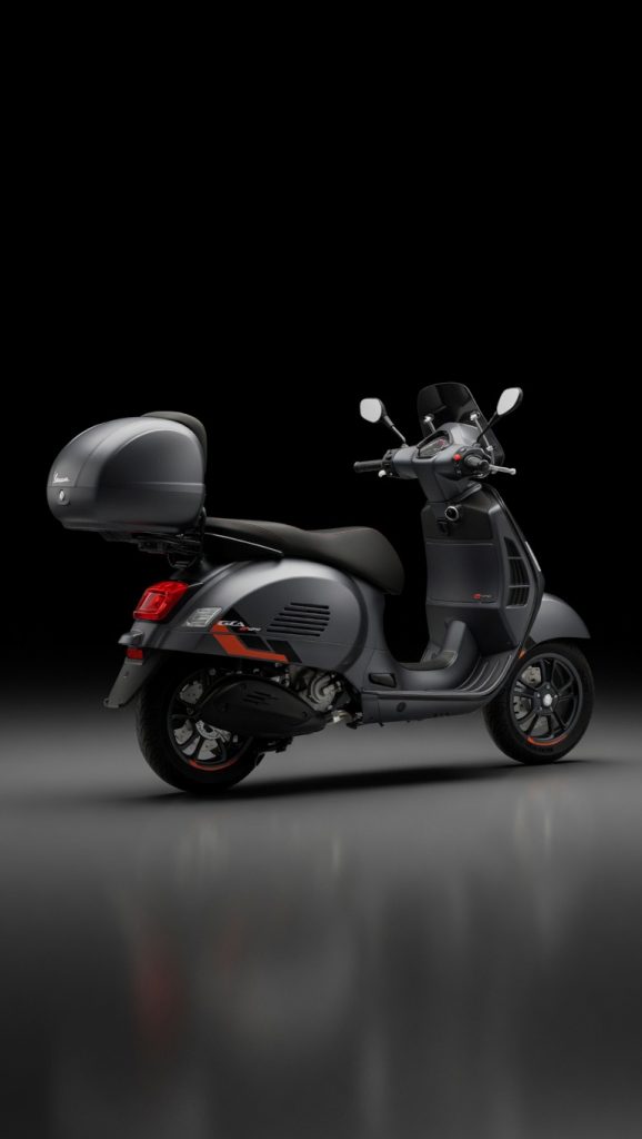Vespa GTS 310 2026 Gris Matt vue arrière du nouveau scooter premium à Tanger.